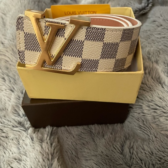 Louis Vuitton Woman’s Belt - Picture 2 of 4